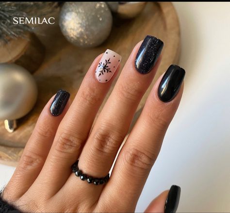 New Years Nail Short Nails, New Years Nail Designs Short Nails, Girls Nail Designs, Wow Nails, Punk Nails, Simple Acrylic Nails, Christmas Nails Acrylic, Manicure Ideas, Acrylic Nails Coffin Short