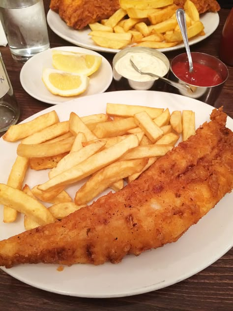 Battered Cod, Golden Hind, Eat In London, Tea Places, Travel Foodie, London Dreams, Travel London, Best Pubs, London Trip