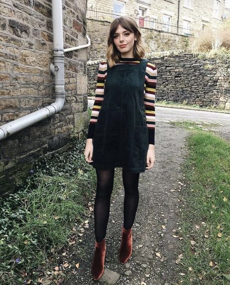 Mod Style Women Outfits, 70s Modern Fashion, Sophia Rosemary, Hygge Fashion, Late 60s Fashion, Styles Ideas, Style Goals, Quirky Fashion, Teacher Outfits