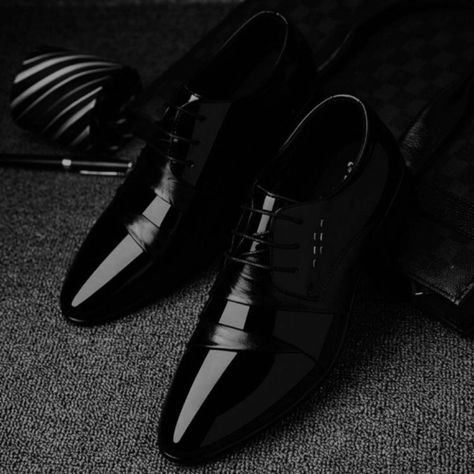 Victorian Shoes Male, Masquerade Outfit Men, Black Shoes Outfit, Prom Shoes Black, White Dress Shoes Men, Victorian Men, Victorian Shoes, Mens Black Dress Shoes, Bob Kane