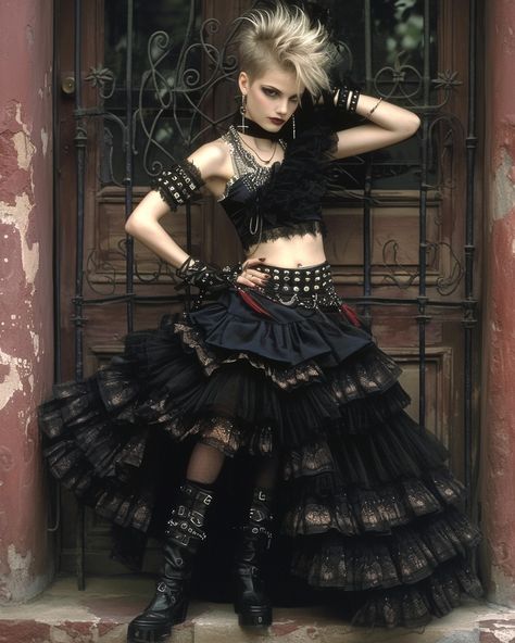 Rock Princess Outfit, Feminine Punk, Punk Couture, Elegant Punk, Glam Punk, Punk Rock Princess, Rock Princess, Glam Aesthetic, Punk Rock Outfits