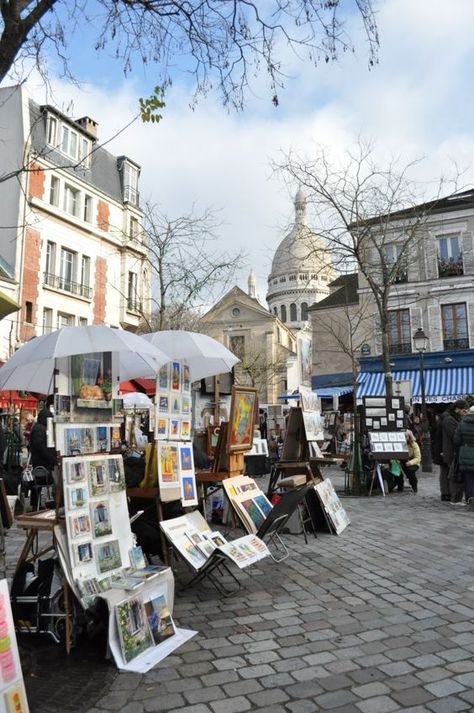 Paris Market Aesthetic, Place Du Tertre Paris, Paris In Summer, Place Du Tertre, Paris Markets, Paris Dream, Paris Metro, Montmartre Paris, Paris Photography