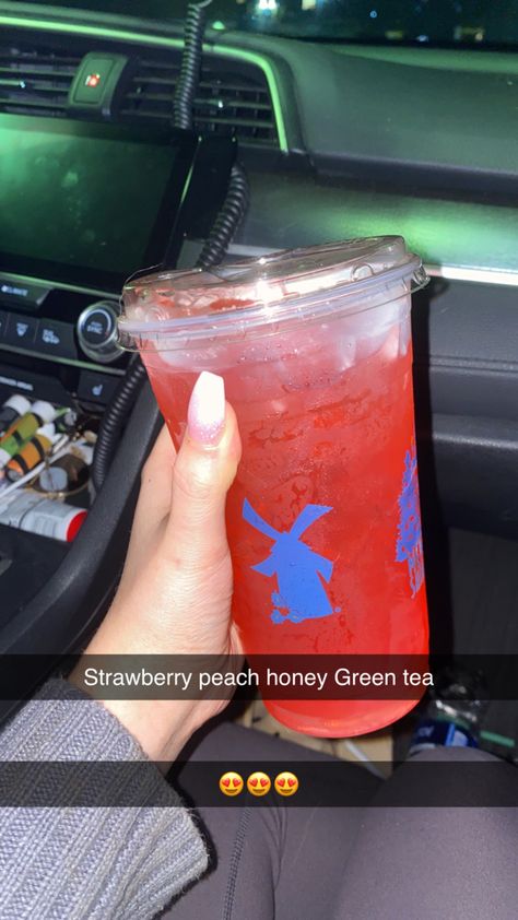 Strawberry peach honey green tea 😍 amazing 😍 Green Tea Dutch Bros, Dutch Bro Tea Drinks, Dutch Bros Teas, Dutch Bros Drinks Tea, Dutch Bros Green Tea Drinks, Duch Bros Drinks, Dutch Drinks, Dutch Bros Drinks Recipes, Dutch Bros Secret Menu