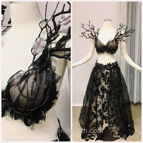 Work in progress for this Original Unseelie Faerie Gown for a customer today! Mixing black glittering branches and vines to make her standing collar. #fireflypath #unseelie #faerie Armor Dresses, Willow Wisp, Weird Clothing, Fae Costume, Dark Fairy Costume, Firefly Path, Fantastic Dress, Evil Fairy, Nature Outfits