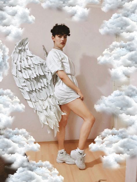 #halloween #angel #costumes #aesthetic #aesthetictumblr #aestheticphotography #aestheticclothes #aestheticnaturalmakeup Gay Angel Costume, Halloween Angel Costumes, Angel Costume Halloween, Angel Costumes, Angel Costume, Costume Halloween, Halloween Costumes, Angel, Tumblr