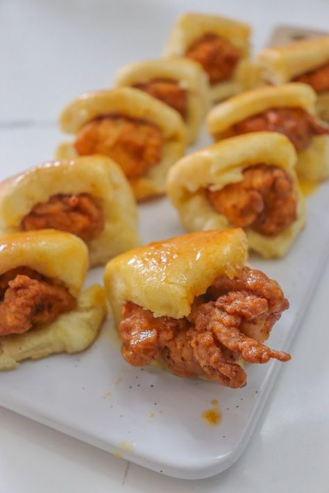 The Best Copycat Chick-fil-A Chicken Minis at Home - Meals By Alden B Chic Filet, Bussin Food, Chick Fil A Recipe, Copycat Chick Fil A, Chicken Minis, Spicy Chicken Sandwiches, Spicy Chicken Recipes, Chicken Sandwiches, Mini Sandwiches