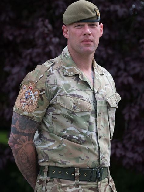 {  BRITISH ARMY APPOINTS FIRST ARMY SERGEANT MAJOR  } #ArmyTimes .....  ''The British Army now has its own SMA, and this one has a lot of tattoos.''....    http://www.armytimes.com/story/military/2015/09/13/british-army-appoints-first-army-sergeant-major/71976280/ British Army Tattoo, Royal Military Academy Sandhurst, British Commandos, Army Outfit, English Army, Royal Marine Commando, Army Man, British Army Uniform, British Uniforms