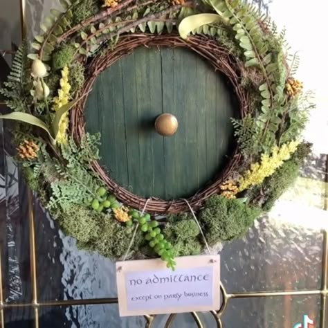 Hobbit Hole Wreath Diy, Nerdy Door Wreath, Hobbit House Door Wreath, Hobbit Door Decoration, Lord Of The Rings Door Hanger, The Shire Decor, Hobbit Door Craft, Hobbit Hole Door Wreath, Hobbit Day Activities