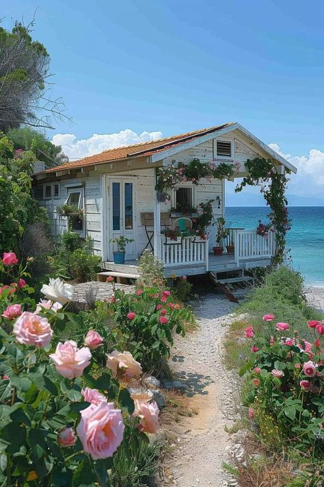 Comfy Scenery, Garden Cottage House, Cozy Beach House, Cottage Beach House, Cute Cottages, House Of The Rising Sun, Seaside House, Small Cottages, Dream Beach Houses