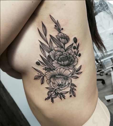 Tattoo Sternum, Flower Cover Up Tattoos, Underboob Tattoos, Flower Tattoo On Ribs, Side Tattoos Women, Cover Up Tattoos For Women, Flowers Tattoos, Rib Tattoos For Women, Poppies Tattoo