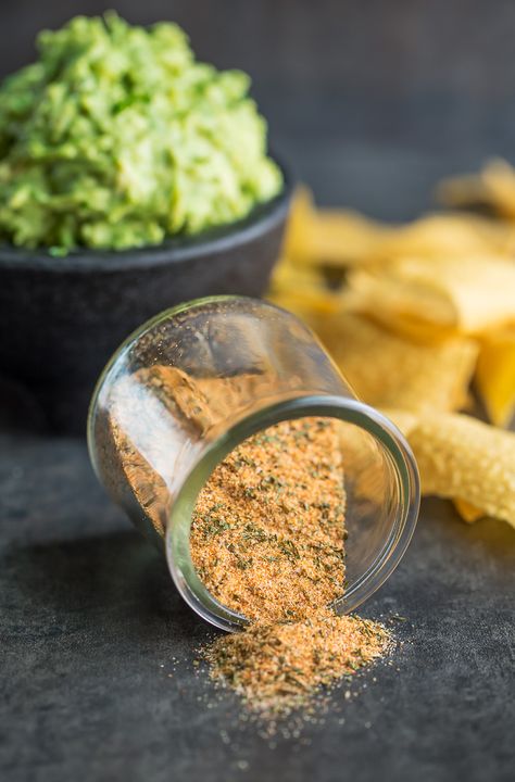 Guacamole Seasoning Recipe, Homemade Guacamole Seasoning, Diy Guacamole, Guacamole Seasoning, Mexican Guacamole Recipe, Recipe Guacamole, Guacamole Dip Recipes, Quick Guacamole, Casserole Ideas