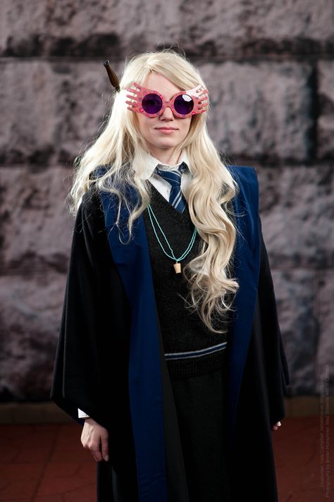 Luna Love Good Costume, Luna Lovegood Makeup, Luna Lovegood Ravenclaw, Luna Lovegood Halloween Costume, Luna Lovegood Style, Luna Lovegood Outfits, Luna Lovegood Cosplay, Harry Potter Fancy Dress, Luna Costume