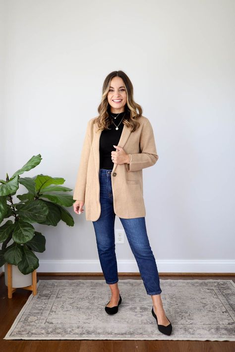 Demin Outfit, Jeans Outfit For Work, Work Pumps, Work Outfits Women Office, Work Outfit Office, Casual Work Outfits Women, Booties Outfit, Office Casual Outfit, Petite Style