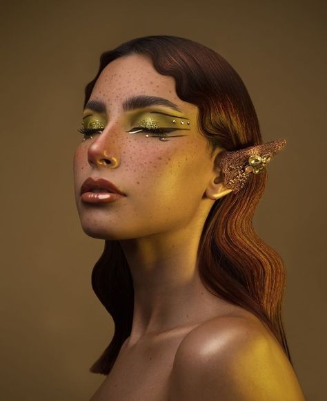 Fairy Makeup Editorial, Earth Elf Costume, Fey Makeup Looks, Fae Aesthetic Eye Makeup, Forest Makeup Looks, Mother Nature Makeup Looks, High Fae Makeup, High Elf Makeup, Forest Inspired Makeup