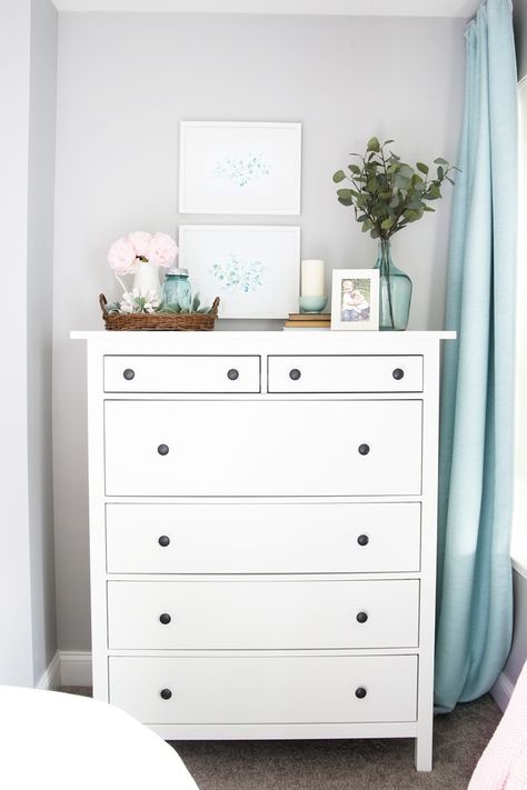 Chest Bedroom Decor, Decor On Bedroom Dresser, Tall Bedroom Dresser Decor, Tall Dresser Styling Bedroom, Hemnes Dresser Bedroom Ideas, Tall Bedroom Dresser, Hallway Dresser Decor, Dresser Ikea, Chest Dresser Decor