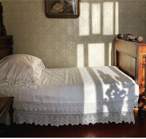 Art Major, Uc Berkeley, Room Of One's Own, Ethel Cain, Sun Shining, Southern Gothic, Humble Abode, My New Room, Bedroom Inspo