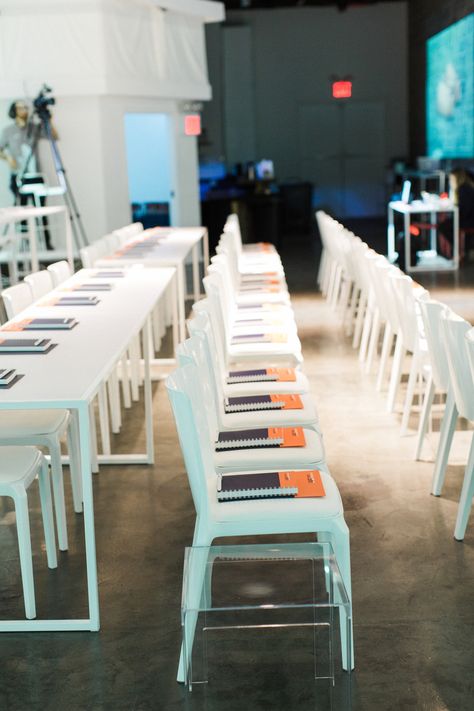 White chairs + custom notebooks = a memorable day for this NYC tech company #conference #tech #corporate #event #planning #custom Conference Decorations Events Ideas, Business Conference, Networking Event Decor, Conference Event Ideas, Conference Event, Corporate Launch Event Ideas, Conference Ideas, Conference Branding Events, Corporate Event Setup