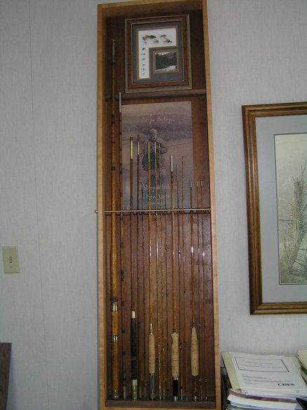 fly fishing fly displays - Google Search Fishing Rod Cabinet, Antique Fishing Rod Display, Fly Fishing Shadow Box Ideas, Fly Fishing Display, Fly Tying Bench Ideas, Fishing Rod Storage, Fly Casting, Fly Fishing Rods, Fishing Rod Holder