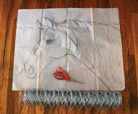 DIY Craft: Make a Horse Head Wreath Diy Horse Head, Senior Horse Care, Horse Head Drawing, Horse Head Wreath, Horse Ownership, Horse Behavior, Horse Wreaths, Diy Horse, Horse Camp