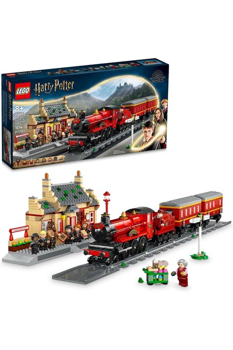 Lego Harry Potter Hogwarts Express & Hogsmeade Station Harry Potter Train, Harry Potter Hogwarts Express, Harry Potter Lego, Hogwarts Express Train, The Hogwarts Express, Lego Hogwarts, Ticket Office, Construction Lego, Shop Lego