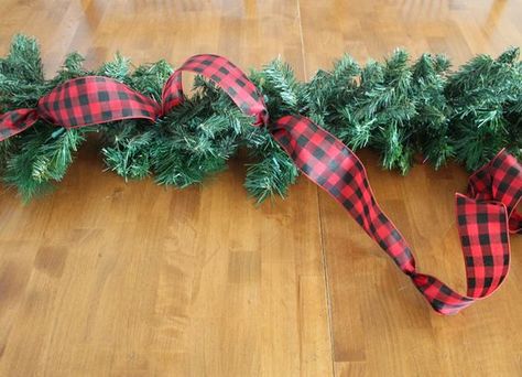 Christmas Garland Mantle, Diy Christmas Garland, Buffalo Plaid Christmas Tree, Ribbon Garland, Christmas Mantel Decorations, Holiday Garlands, Christmas Mantle, 12 December, Christmas Swags