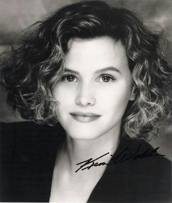 The late but beautiful Kim Walker Footloose 1984, Kim Walker, Heathers Movie, Heather Chandler, Perfect Woman, Compass Tattoo, Movie Stars, Heathers, Actors & Actresses