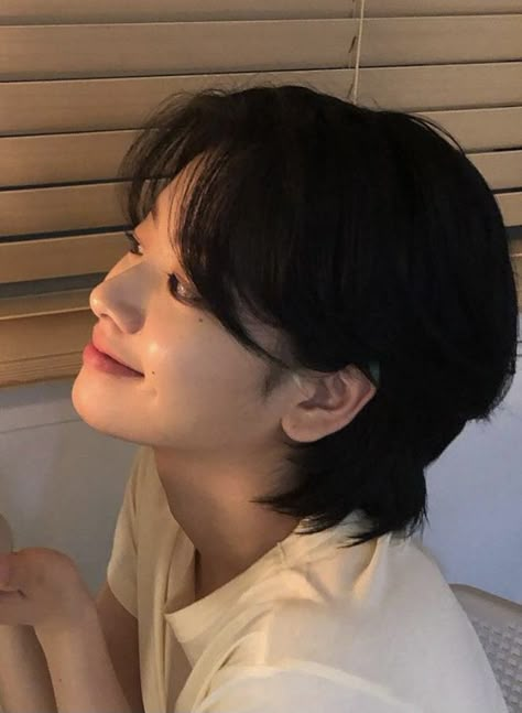 Hair Tomboy, Lee Joo Young, Shot Hair, Short Hair Tomboy, Shot Hair Styles, Wolf Cut, Cortes De Cabello, Haircut Ideas, Hair Cut