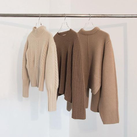 Hijab Fashion on Instagram: “which is your fav sweater?? 😍  found via @pinterest  #HFcloseup #sweaterweather #neutralshades” Autumn Mute, Store Pics, Autumn Look, Olsen Twins, Cream Aesthetic, Diy Vetement, Sienna Miller, Clothes Rack, Beige Aesthetic