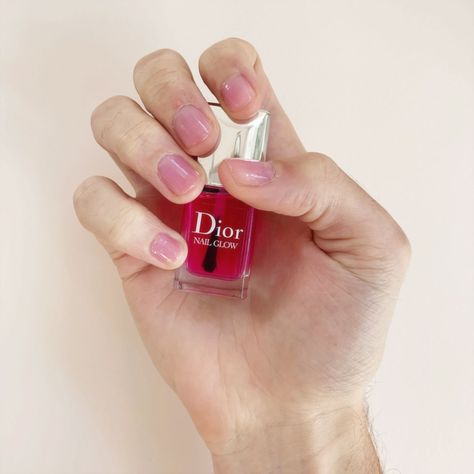 Dior Nail Glow, Nail Glow, Dior Nail Polish, Lime Green Nails, Dior Nails, Infinity Nails, Glow Nails, Easy Nails, Nail Salons