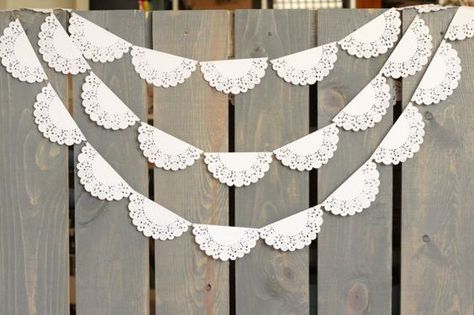 White Lace Scallop Paper Doily Sewn Garland - Wedding Garland, Bridal Shower, Photo Backdrop, Baby Shower, Nursery Decor, Rustic: Paper Doily Backdrop, Paper Dollies Decorations, Sewn Garland, Doily Garland, Paper Doily Crafts, Bridal Shower Decorations Rustic, Doily Wedding, Doilies Crafts, Vintage Bridal Shower