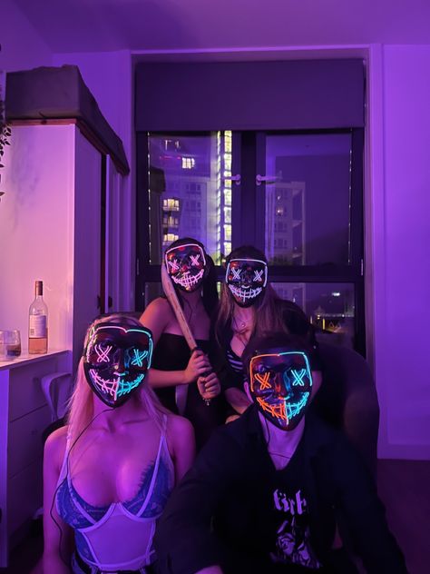 Scary Pfp, The Mask Costume, Halloween Costume Mask, Glow Mask, Group Photography, Mask Halloween, Halloween Photoshoot, Halloween Costumes For Couples, Halloween Costumes For Teens