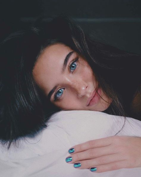 Katya Miro, Pastel Vintage, Makeup Pictures, Lightroom Preset, Pretty Eyes, Grunge Style, Beautiful Eyes, Pretty Woman, Mens Hairstyles