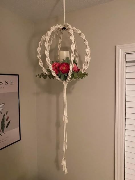 Macrame Flower Holder, Macrame Candle Holder, Free Macrame Patterns, Macrame Plant Hanger Tutorial, Crochet Basket Pattern Free, Macrame Knots Tutorial, Makramee Diy, Macrame Knots Pattern, Diy Yarn Crafts