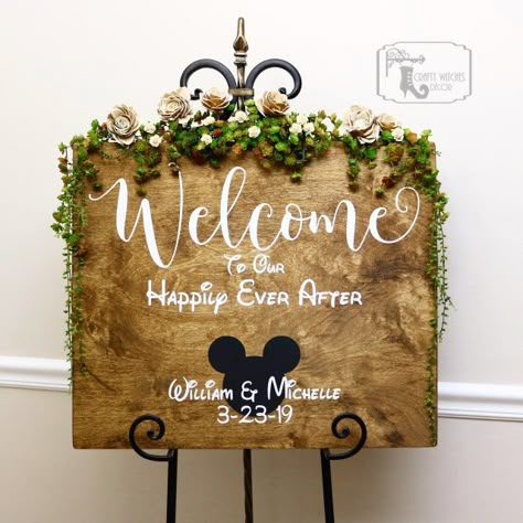 Wedding Welcome Sign Wood, Disney Wedding Decorations, Welcome Sign Wood, Disney Bridal Showers, Welcome Wedding Sign, Disney Inspired Wedding, Disney Wedding Theme, Tema Disney, Disney Fairy Tale Weddings