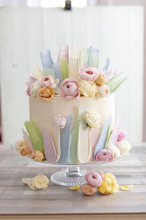 Brushstroke Cake, Pastel Cake, Pinterest Predicts, Cake With Flowers, Pastel Cakes, Elegant Birthday Cakes, Tafel Decor, Creative Cake Decorating, Beautiful Birthday Cakes