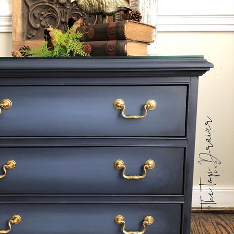 Simple Painting with Dixie Belle Paint Paint Night Stand Ideas, Blue Chalk Paint Furniture Ideas, Dixie Belle Blue Painted Furniture, Bedroom Furniture Redo Diy Projects, Dixie Bell Painted Furniture, Navy Blue Chalk Paint Furniture, Painted Bedroom Furniture Ideas Colour, Navy Nightstand, Ombré Furniture