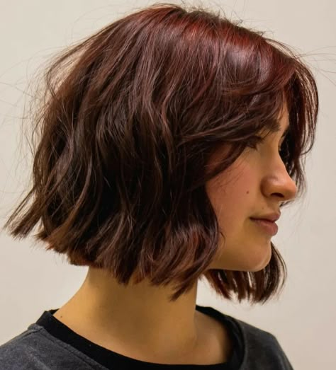 Shot Hair, Short Red Hair, Chin Length Hair, Glow Up, Hair Idea, Hair With Bangs, Short Bob Haircuts, Penteado Cabelo Curto, Short Hair Haircuts