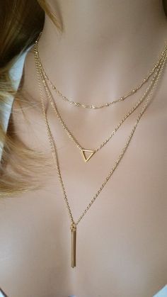 Pretty Jewelry Necklaces, Necklace Layered, Stacked Necklaces, Layered Necklace Set, Classy Jewelry, Fancy Jewellery, Gold Necklace Layered, Fancy Jewelry, Layering Necklace