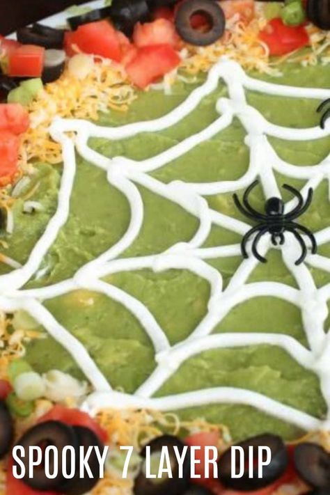 Halloween 7 Layer Dip, Easy Halloween Appetizers, 7 Layer Dip Recipe, Decoracion Halloween, Halloween Appetizer, Wreaths Halloween, Halloween Appetizers Easy, Layered Dip Recipes, Layered Bean Dip