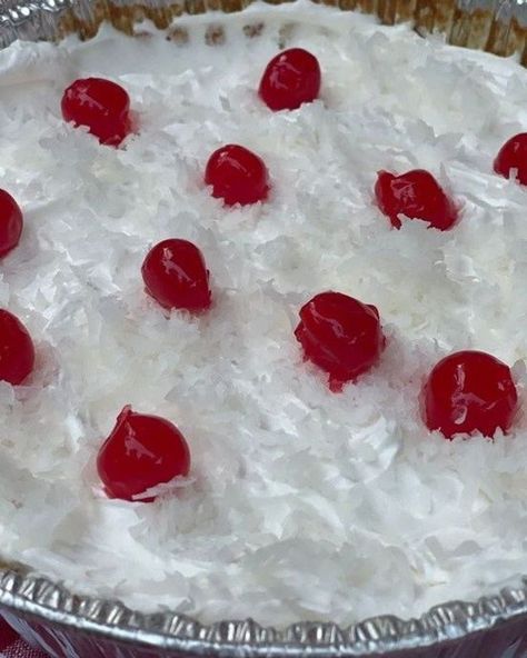 Snowball Cake Recipe, Pecan Pie Cake Recipe, Snowball Cake, Do Nothing Cake, Pecan Pie Cake, Pina Colada Cake, Camping Cakes, New Year's Desserts, Vegan Candies