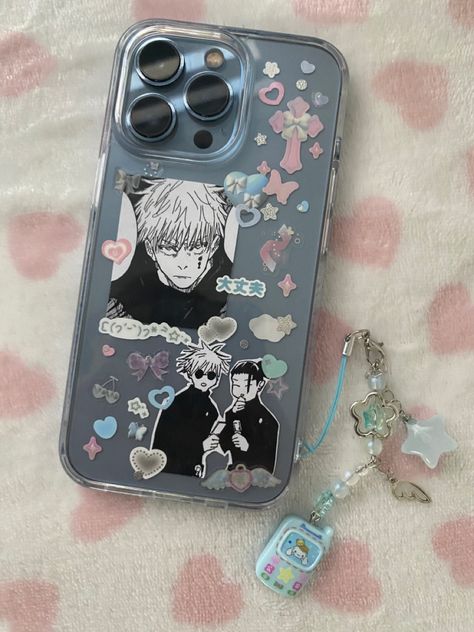 2005 Phone Aesthetic, Iphone Case Decorations, Kpop Phone Cases Aesthetic, Iphone Aesthetic Case, Iphone Cases Stickers, Phone Cases Ideas, Iphone Cases Aesthetic, Iphone And Airpods, Clear Phone Case Design