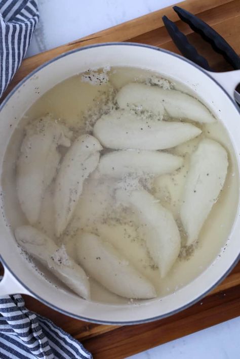 wondering how long to boil chicken tenders? put them in a pot and boil for 2 minutes Boiled Chicken Tenderloins, Boiled Chicken Tenders, How Long To Boil Chicken Breast, How To Boil Chicken, Boiling Frozen Chicken Breast, Healthy Eating Meal Prep, Boil Frozen Chicken, Green Chili Chicken Casserole, Boiling Chicken