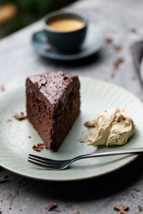 Warm Chocolate Cake, Popular Cakes, Ottolenghi Cake, Bake Cake, Ottolenghi Dessert, Flourless Chocolate Cake, Yotam Ottolenghi Recipes Desserts, Chocolate Cakes, Ottolenghi Dessert Cakes