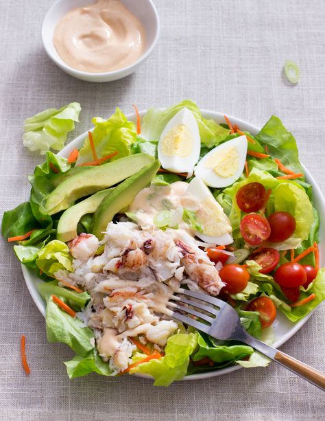 Crab Louis, Light Suppers, Dungeness Crab Recipes, Crab Louie, Kani Salad, Sweet Salads, Lions Den, Super Salads, Yummy Salads