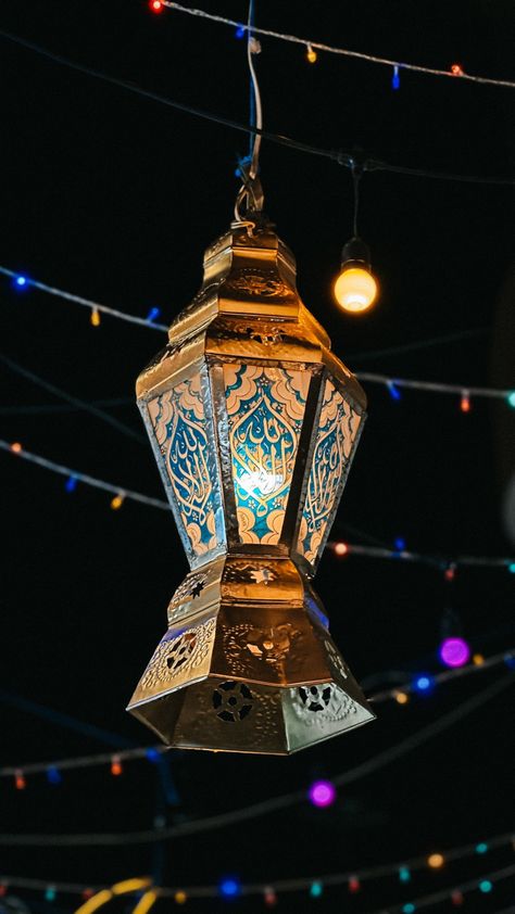 Ramadan Vibes, Wallpaper Ramadhan, Ramadan Photos, Life In Egypt, Ramadan Kareem Pictures, Baby Blue Wallpaper, Ramadan Images, Ramadan Kareem Decoration, Ramadan Background