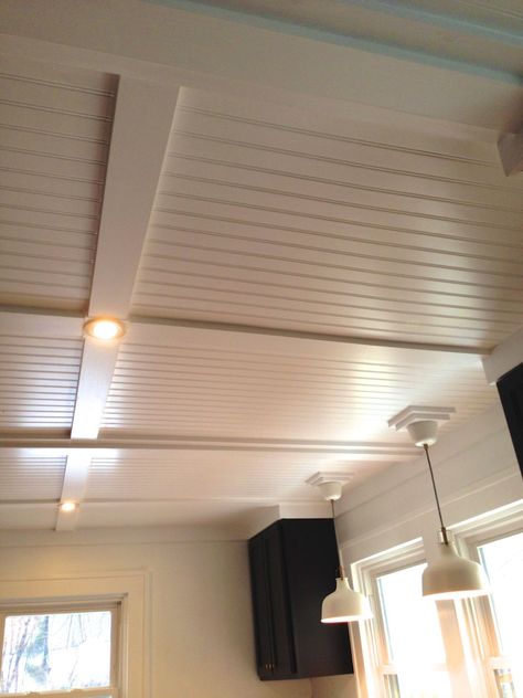 Shiplap Ceiling, Bilik Air, Beadboard Ceiling, Popcorn Ceiling, Diy Backsplash, Small Basements, Basement Ceiling, Ceiling Ideas, Basement Bedrooms