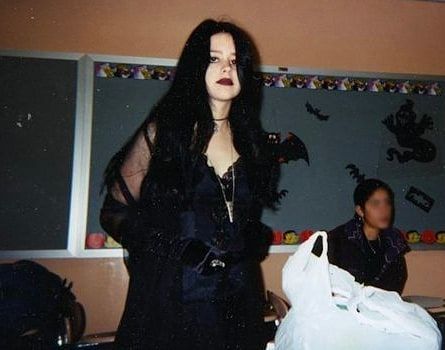 90s Mall Goth, 2000s Goth, Goth Gifts, How To Impress, Dark Wave, 90s Goth, Goth Subculture, Romantic Goth, Goth Girl