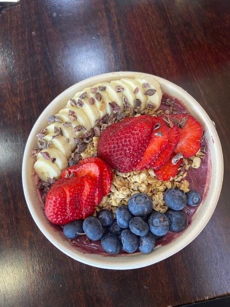 Acai Bowl Brazil, Acai Bowl Aesthetic, Brazil Vibes, Bowl Aesthetic, Açaí Bowls, Motivation Board, Food Yummy, Eating Healthy, Healthy Meals