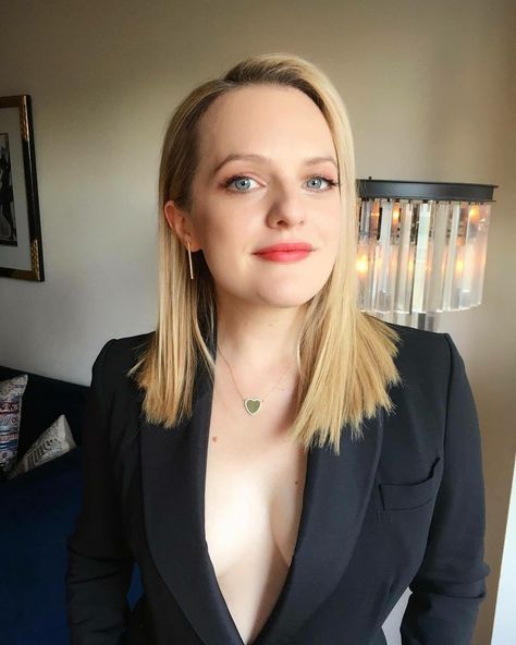 Girl Lips, Elizabeth Moss, Amazing Wedding Photography, Elisabeth Moss, Vanessa Williams, Instagram Makeup, Hair Girl, Retro Hairstyles, Makeup Fashion