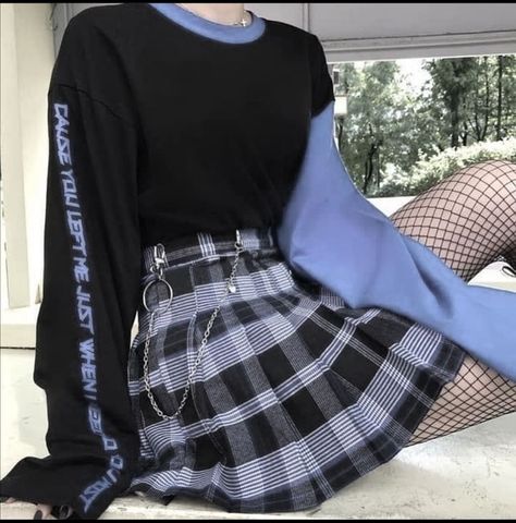 Blue Alternative Outfit, Ropa E Girl, Blue Alt Outfits, Ravenclaw Outfit, Antik Batik, Kawaii Fashion Outfits, Grunge Look, Tumblr Outfits, Outfit Jeans